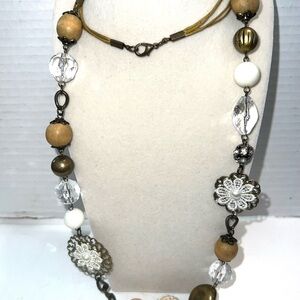Boho Beaded Necklace Wood White Clear Flower Statement‎ Costume Jewelry